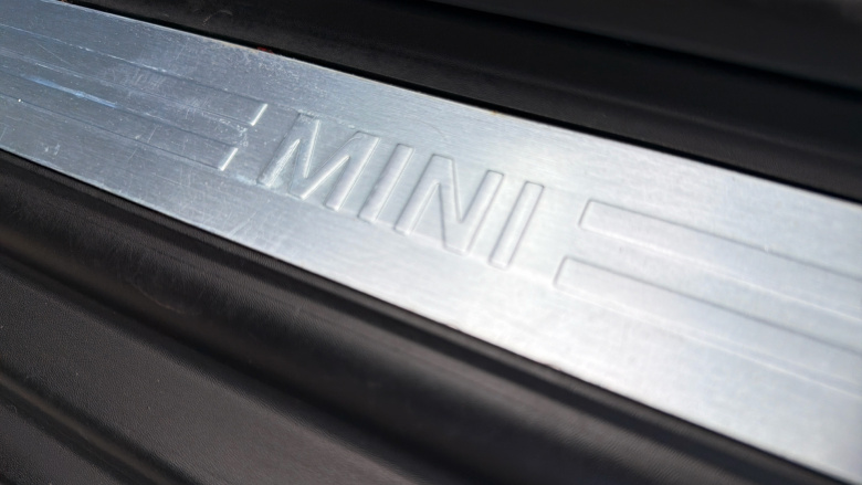 MINI Hatchback 1.5 Cooper Classic 5dr Auto Petrol Hatchback